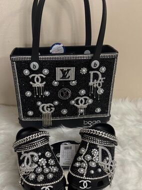 CROCS Black Crystal-Embellished Bogg bag and Crocs Set